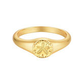 Sand Dollar Ring in 18k Gold